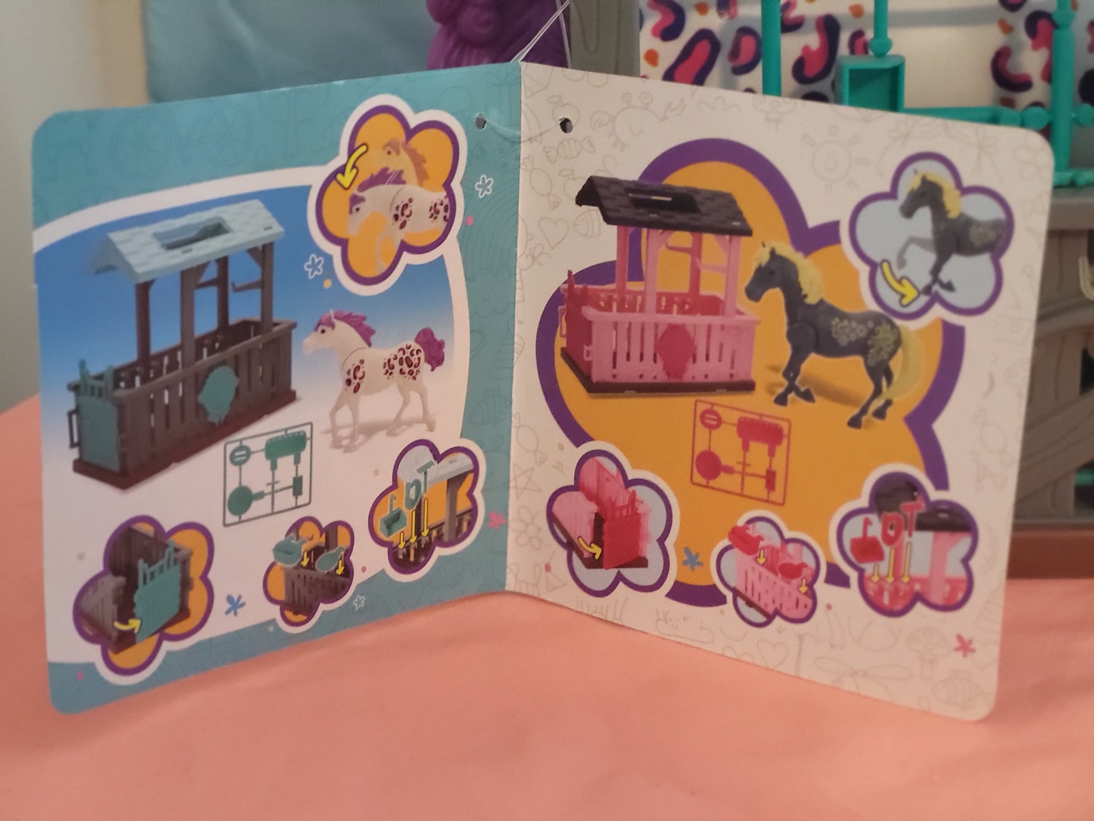 Be My Own Happy Horse Stable Playset