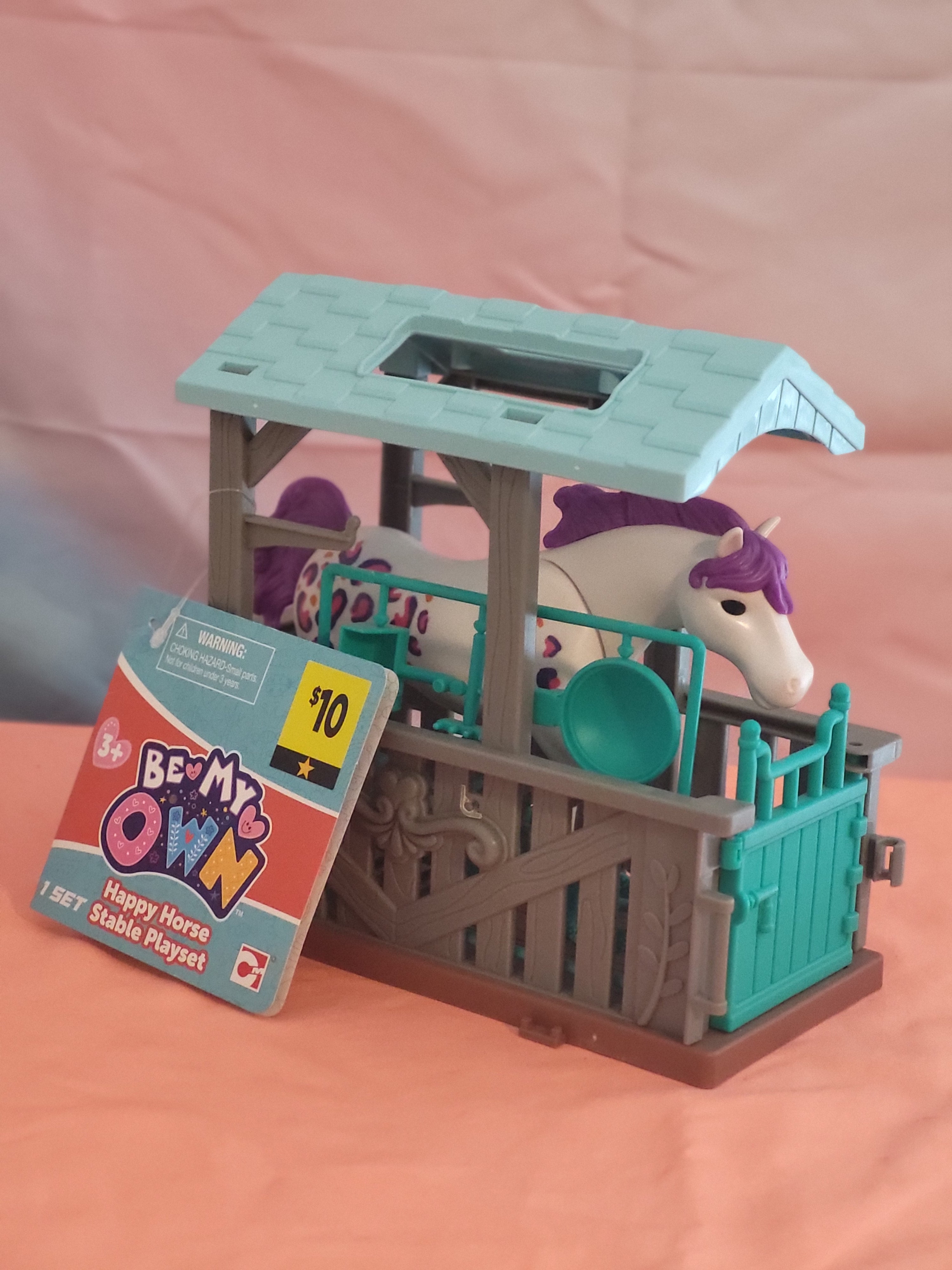 Be My Own Happy Horse Stable Playset